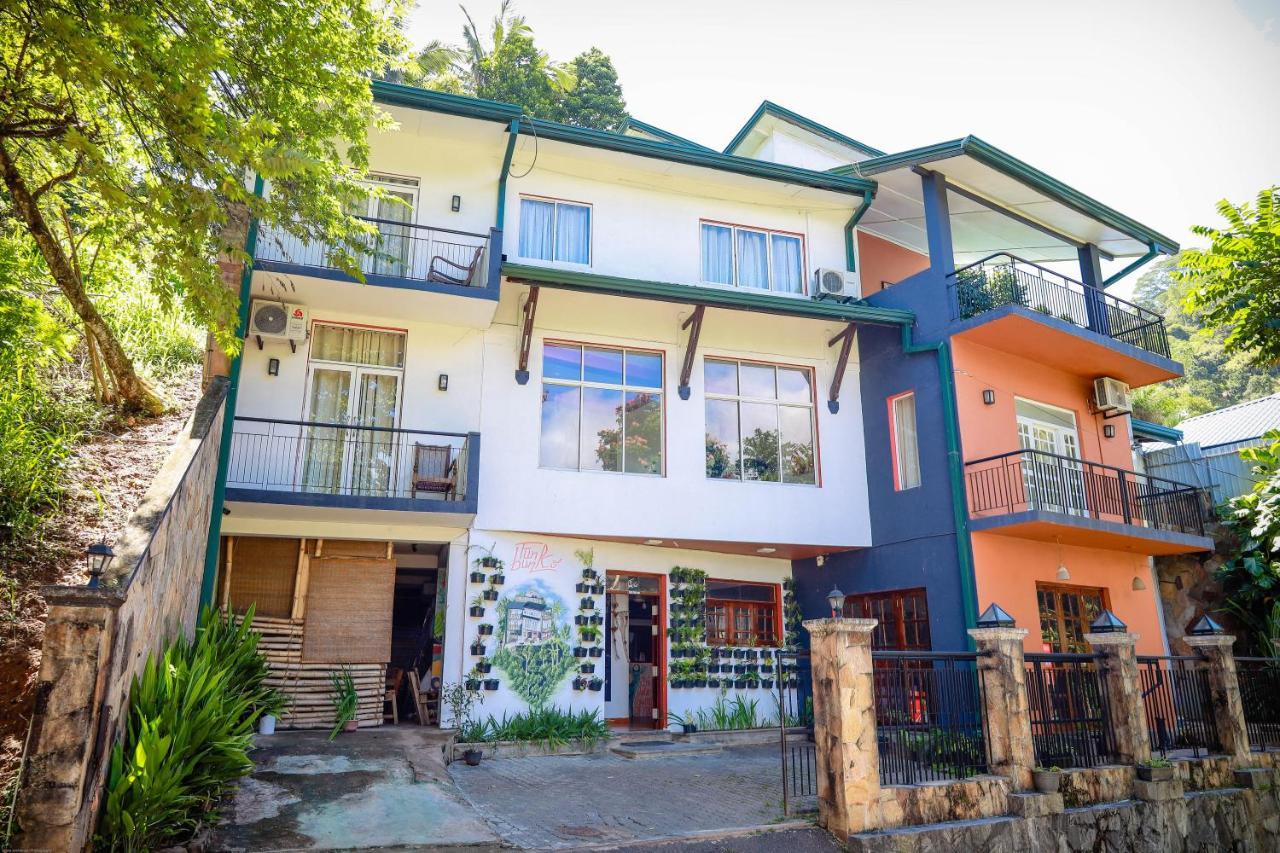 Funk Bunk - Mount View Lodge Kandy Eksteriør billede